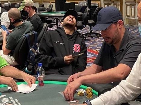 早报：曼城4000万欧签下狼队后卫努里 意大利取世预赛首胜